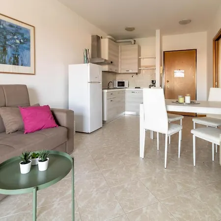 A Casa Di Argo Daire Desenzano del Garda